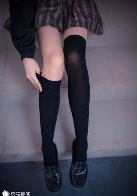 图书馆的女朋友无删减_1080P超清在线观看