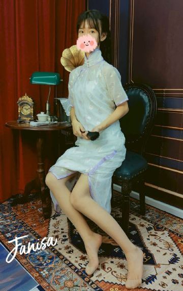 大胸儿媳妇hd_720神马影院在线