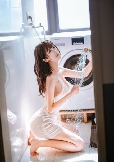 贵妇局长的蕾丝乳罩_BD英语电影全集观看